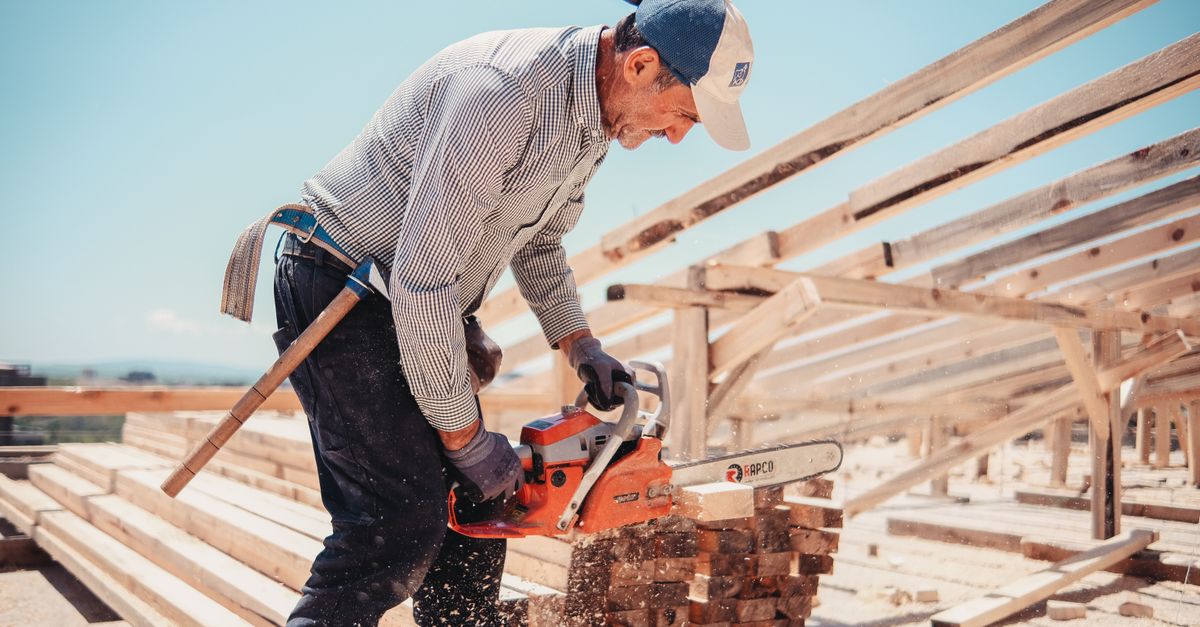 Benefits of Working with Local Builders for First Home Buyers